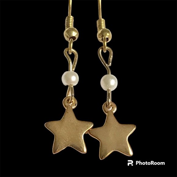 Pearl Star Earrings Gold Plated Dainty Dangle White Glass Bead Stars - Picture 2 of 7